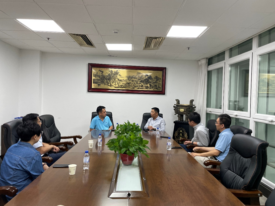 趙軍書記與學(xué)院上海校友會秘書長交流座談 共謀技術(shù)轉(zhuǎn)移新路徑